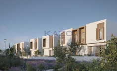 Spacious 3-bedroom villa with pool and gym in Empa 