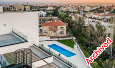 Spacious 4 bedroom apartment with sea view in Panthea 