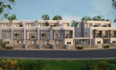 Spacious three bedroom maisonette with pool in Agios Tychonas 