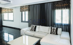 Spacious penthouse with pool in Agios Nektarios 