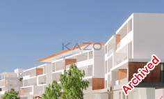 Charming 3 bedroom top floor apartment with pool in Agios Athanasios 