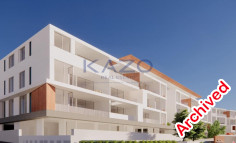 Charming 3 bedroom top floor apartment with pool in Agios Athanasios 