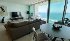 First line spacious 3 bedroom apartment for rent in Neapolis 