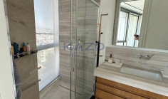 First line spacious 3 bedroom apartment for rent in Neapolis 