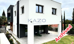 Spacious villa with pool and 3 bedrooms in Pyrgos 