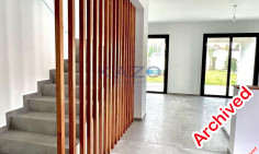 Spacious villa with pool and 3 bedrooms in Pyrgos 