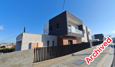 Spacious villa with pool and 3 bedrooms in Pyrgos 
