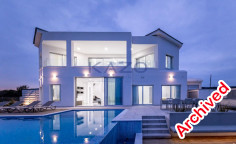 Seafront luxury five bedroom villa in tranquil Agios Theodoros 