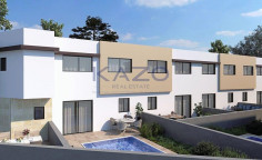 Wonderful three bedroom maisonette for sale in Parekklisia area 