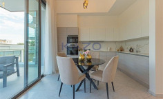 Lovely 2 bedrooms apartment with swimming pool for sale in Mesa Geitonia