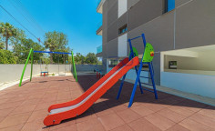 Lovely 2 bedrooms apartment with swimming pool for sale in Mesa Geitonia