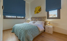 Lovely 2 bedrooms apartment with swimming pool for sale in Mesa Geitonia