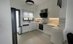 Resale five bedroom villa for sale in Souni area 