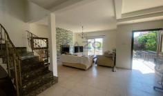 Resale detached house for sale in Kolossi area 