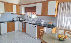 Beautiful four bedroom upper level house for rent in Laiki Lefkothea 