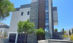 Brand new four bedroom luxury villa with panoramic view for sale in Pareklissia area 