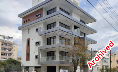 Top floor large one bedroom apartment with roof garden in Neapolis area just 500m from the beach 