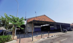 Garage shop in excellent condition in Agios Ioannis area 