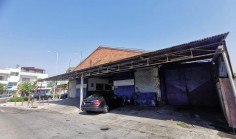 Garage shop in excellent condition in Agios Ioannis area 