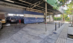 Garage shop in excellent condition in Agios Ioannis area 