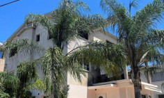 Exquisite six bedroom detached house for sale in Kato Polemidia 