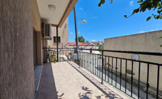 Excellent three bedroom maisonette for sale in Mesa Geitonia area 
