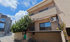 Excellent three bedroom maisonette for sale in Mesa Geitonia area 