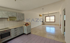 Excellent three bedroom maisonette for sale in Mesa Geitonia area 