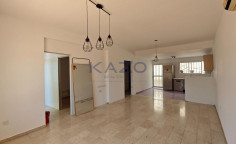 Excellent three bedroom maisonette for sale in Mesa Geitonia area 