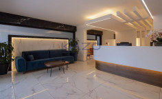 Commercial sea front office for sale in Neapolis 