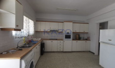Three bedroom upper level house for rent in Neapolis area 