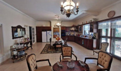 Detached residential resale property in Foinikaria 