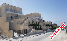 5 bedroom furnished villa with swimming pool to rent in Agios Tychonas