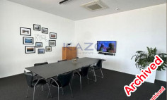 Top floor 225m2 office rent in Columbia center 
