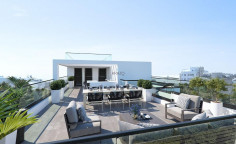 Lovely 3 bedroom apartment for sale in Mackenzie Beach