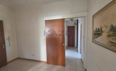Spacious Neapolis apartment with sea view for sale 