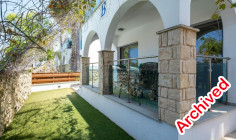 Spacious 1 bedrooms apartment with swimming pool for sale in Latsi