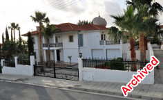 5 bedrooms house in Oroklini 