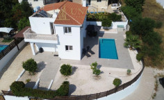 Fully furnished three bedroom villa in popular Tala 