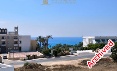 Modern sea front villa in Chloraka with pool 