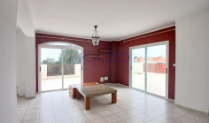 Penthouse apartment with sea view in Kato Paphos 