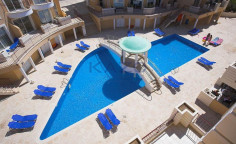 Penthouse apartment with sea view in Kato Paphos 