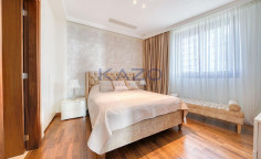 Stunning 3-bedroom apartment with sea view in Mouttagiaka 