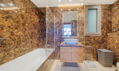 Stunning 3-bedroom apartment with sea view in Mouttagiaka 