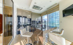 Stunning 3-bedroom apartment with sea view in Mouttagiaka 