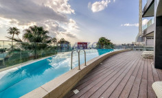Stunning 3-bedroom apartment with sea view in Mouttagiaka 