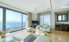 Stunning 3-bedroom apartment with sea view in Mouttagiaka 