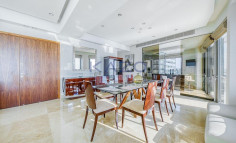 Stunning 3-bedroom apartment with sea view in Mouttagiaka 
