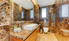 Stunning 3-bedroom apartment with sea view in Mouttagiaka 
