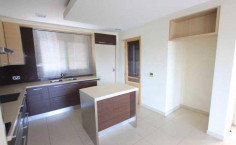Three bedrooms apartment to rent in Engomi